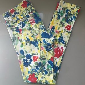 Alice and Olivia floral denim pants size 2